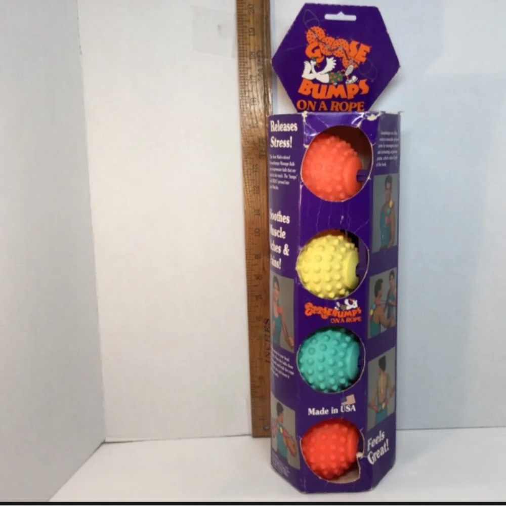 NEW IN BOX GOOSEBUMPS PRODUCT Goosebumps on a Rope Massage Balls - 1993 READ